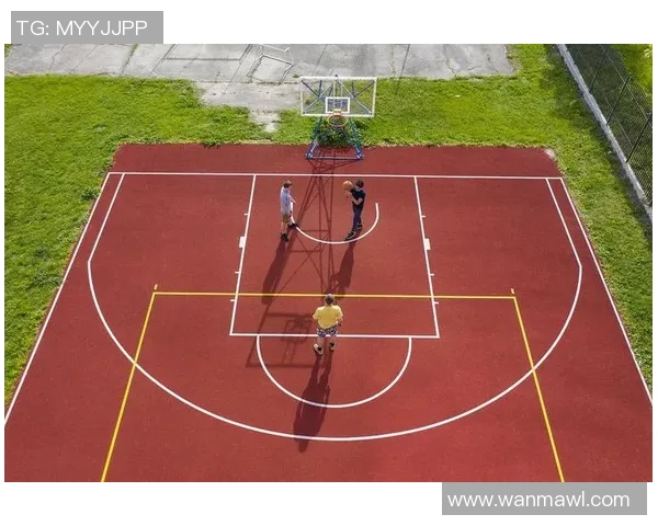 篮球赛场上的8秒违例规则解析与战术影响探讨