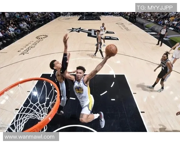 文班亚马首场比赛表现惊人5次盖帽与字母哥隔扣引发热烈讨论